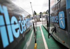 Transdev TVO Ile de France mobilités STIF bus électrique electric charge rechargement prise branchement the mobility company zéro émission