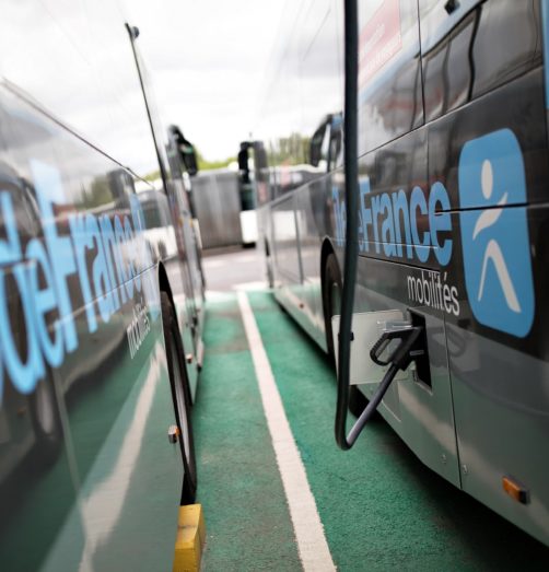 Transdev TVO Ile de France mobilités STIF bus électrique electric charge rechargement prise branchement the mobility company zéro émission